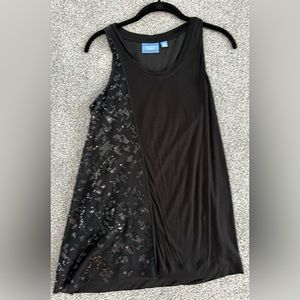 Vera Wang, black top - never worn, size M